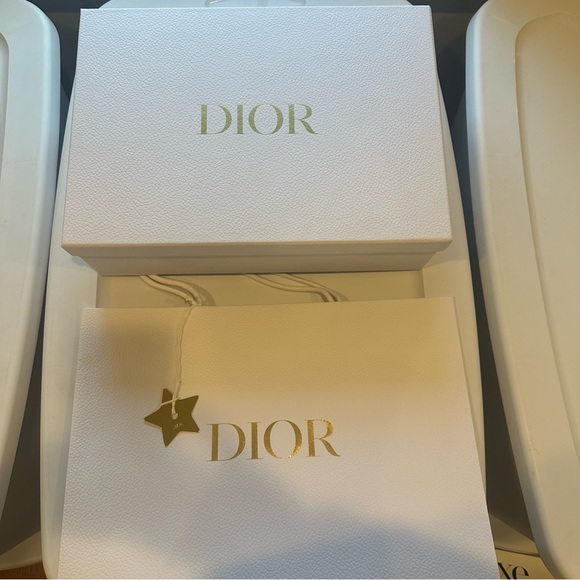 DIOR White Gift Box Set - includes box and shopping bag with ribbons - Picture 8 of 8
